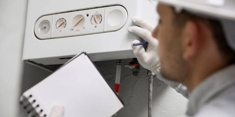 dwufunkcyjny-kociol-gazowy-do-mieszkania-poznaj-model-viessmann-vitodens-050-boka