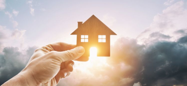 Chcesz kupić dom taniej niż w Polsce? Te kraje przyciągają inwestorów