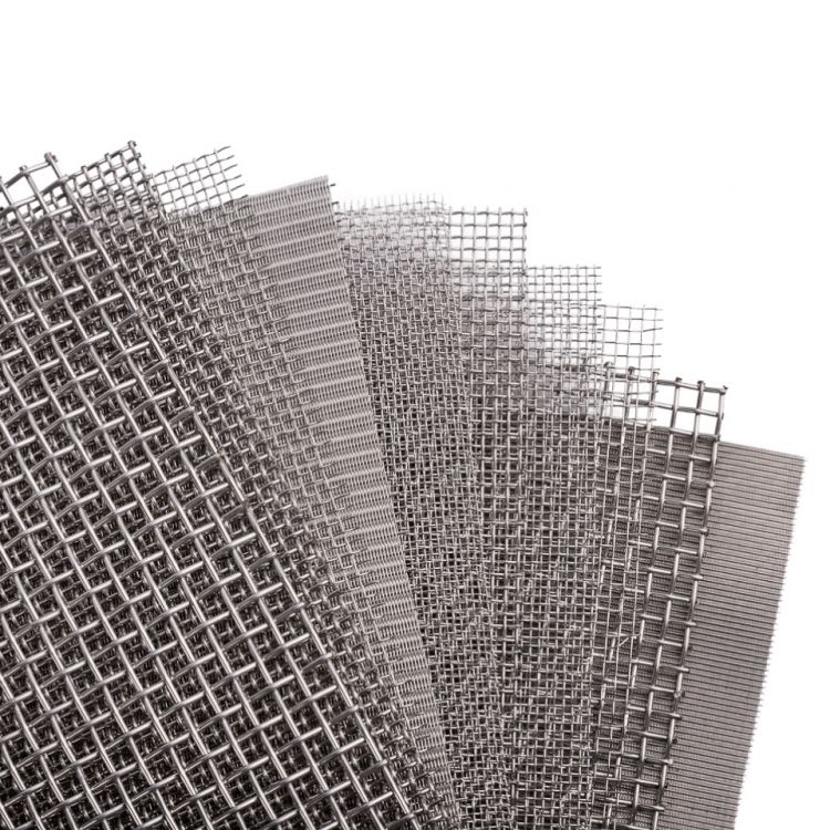 Siatki ze stali nierdzewnej – trwałe rozwiązanie dla przemysłu, budownictwa i techniki