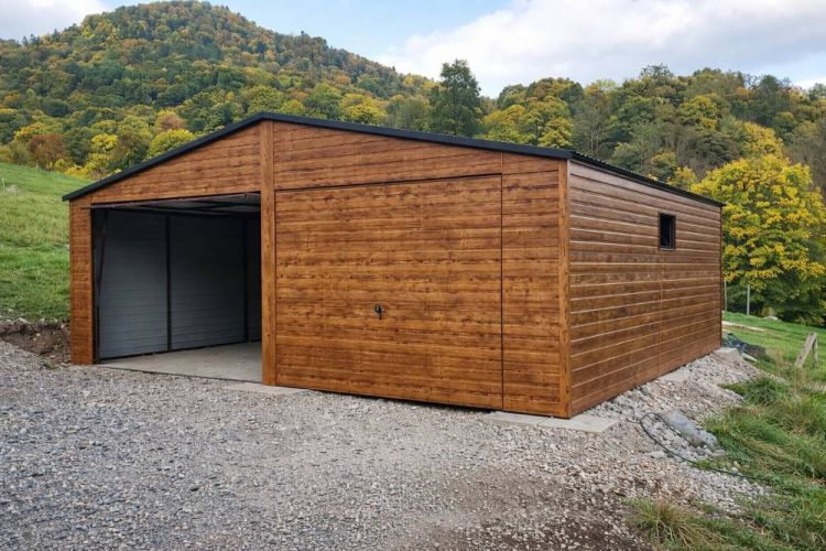 Garaż blaszany, drewniany czy murowany – który wybrać?