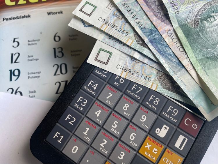 Jak opanować domowe finanse i uporządkować przeterminowane rachunki?