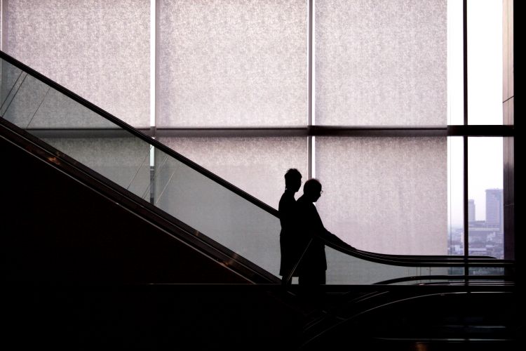 Rząd zostawi seniorów bez dachu nad głową