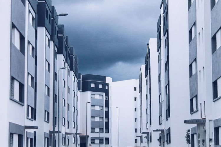 Czy Mieszkanie Plus się opłaca? Porównujemy ceny