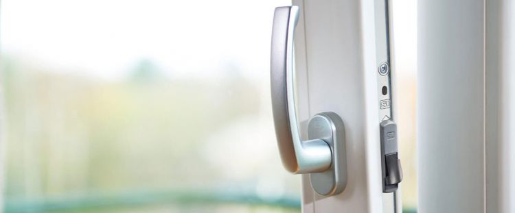 Nowoczesne okucia okienne