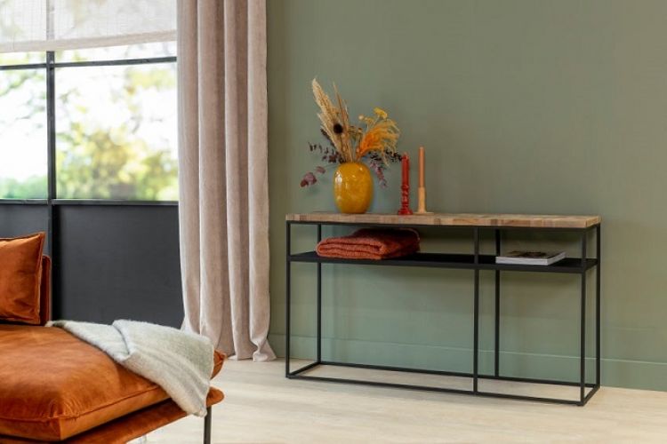 Poznaj kilka pomysłów, jak zaaranżować konsolę w przedpokoju.