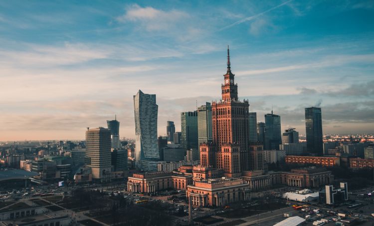 W Warszawie w ciągu pół roku może zabraknąć mieszkań na sprzedaż. Podaż spada, a ceny rosną