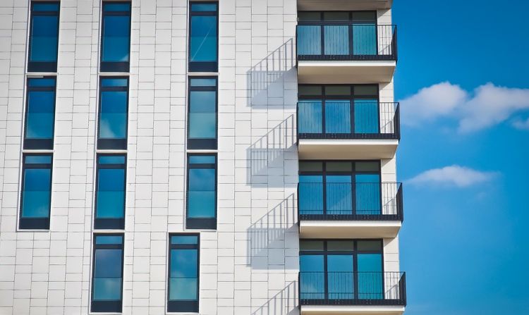 Jak chronić balkon przed szkodliwym działaniem czynników zewnętrznych?