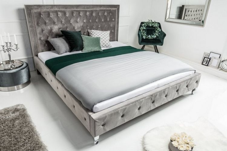 Łóżko do sypialni – z zagłówkiem czy bez?