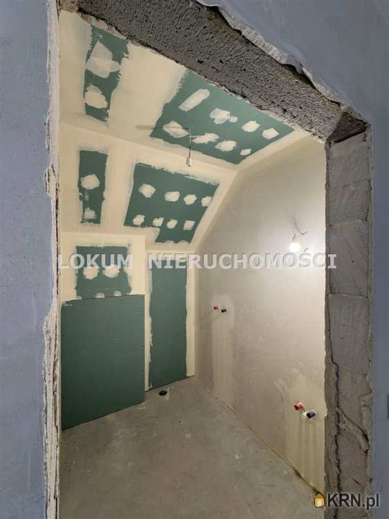 Nieruchomości LOKUM, Dom  na sprzedaż, Gogołowa, ul. Leśna