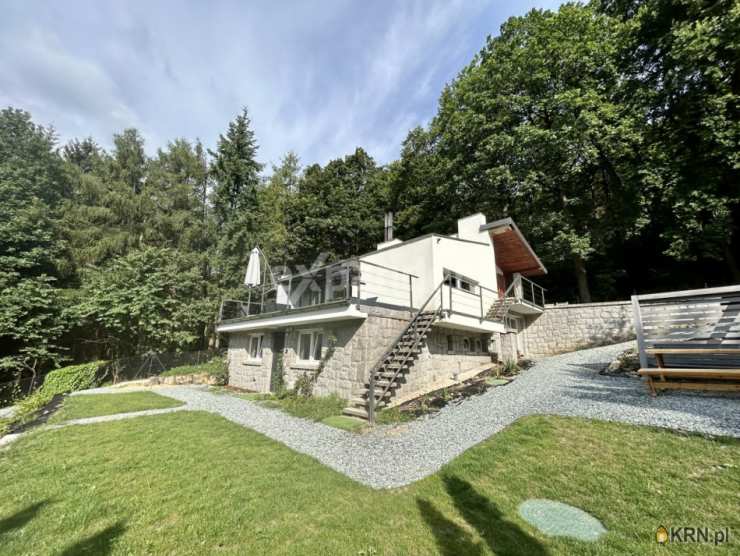 Dom  na sprzedaż, Strzegomiany, ul. , 7 pokojowe