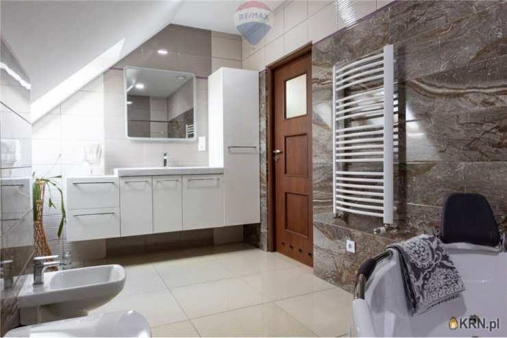 Dom  na sprzedaż, Bielsko-Biała, ul. , 7 pokojowe