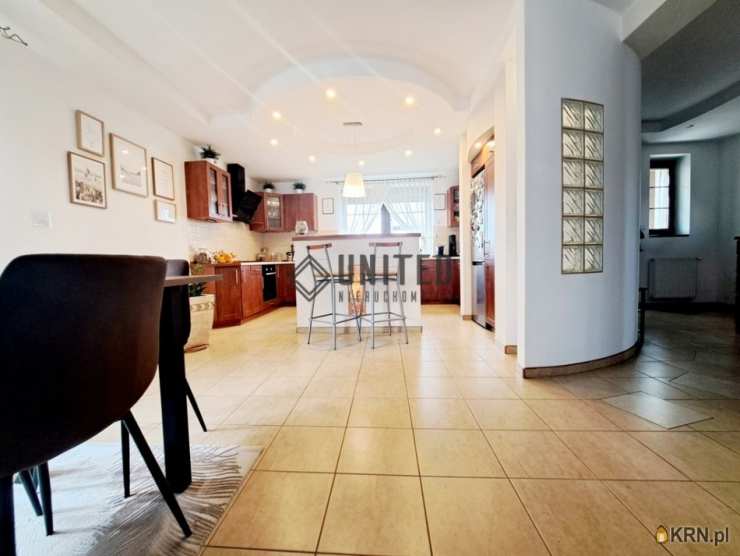 Dom  na sprzedaż, Oleśnica, ul. , 5 pokojowe