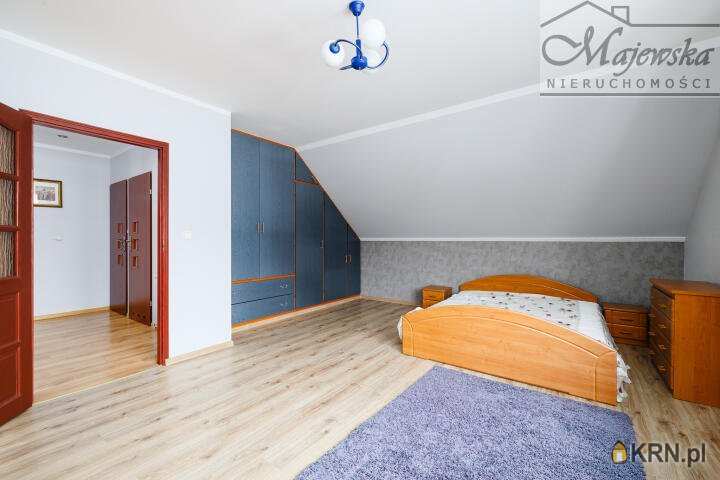 Dom  na sprzedaż, Zasań, ul. , 5 pokojowe