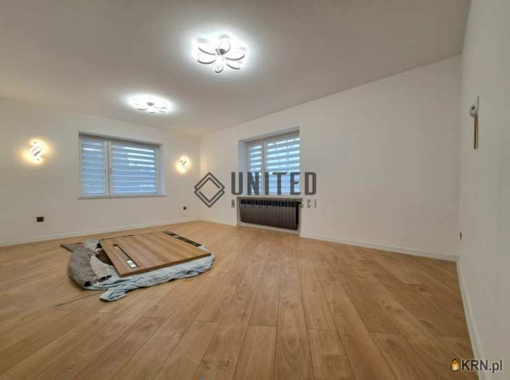 Trzebnica, ul. , 9 pokojowe, Dom  na sprzedaż