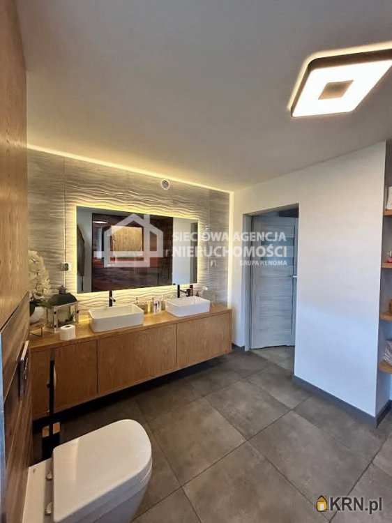 Dom  na sprzedaż, Białogarda, ul. , 8 pokojowe