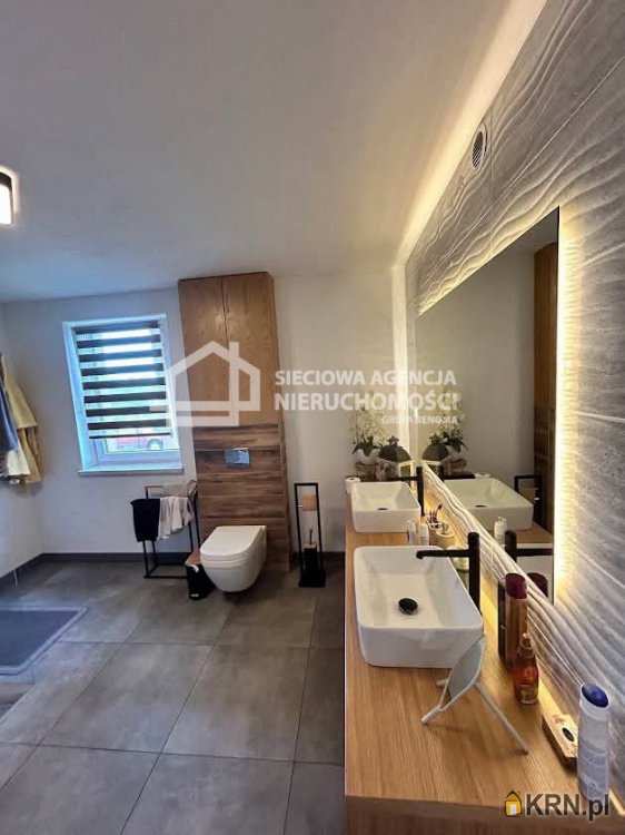 Dom  na sprzedaż, 8 pokojowe, Białogarda, ul. 