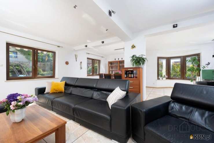 6 pokojowe, Wrząsowice, ul. , Dom  na sprzedaż