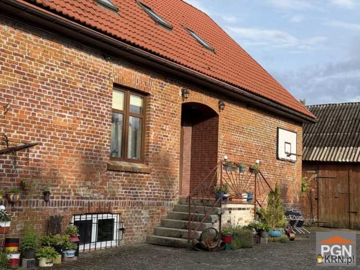 9 pokojowe, Dom  na sprzedaż, Trzebiatów, ul. 