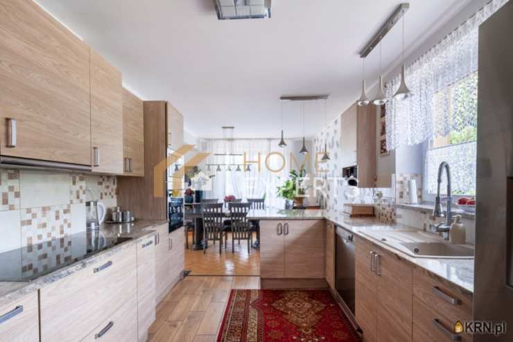 Zblewo, ul. Pinczyńska, 7 pokojowe, Dom  na sprzedaż