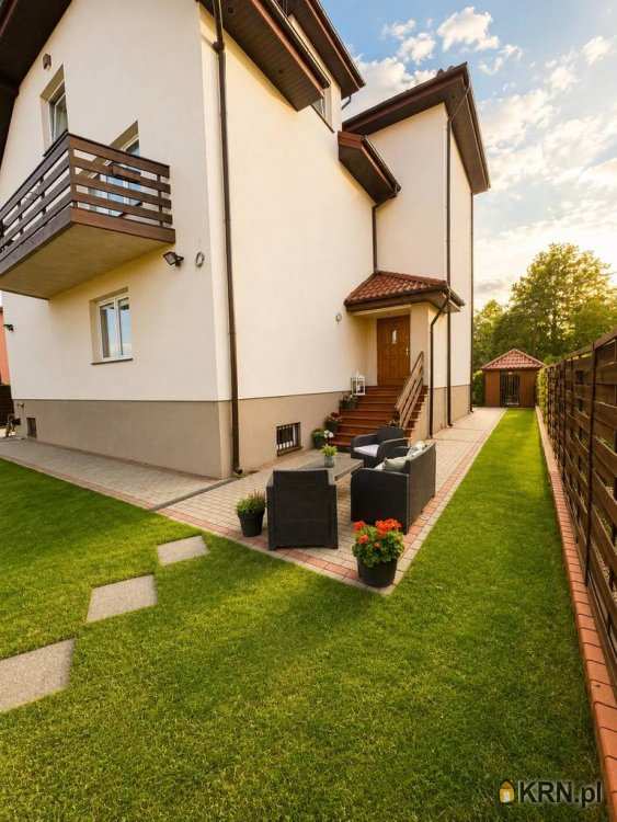 Dom  na sprzedaż, 15 pokojowe, Zgierz, ul. 