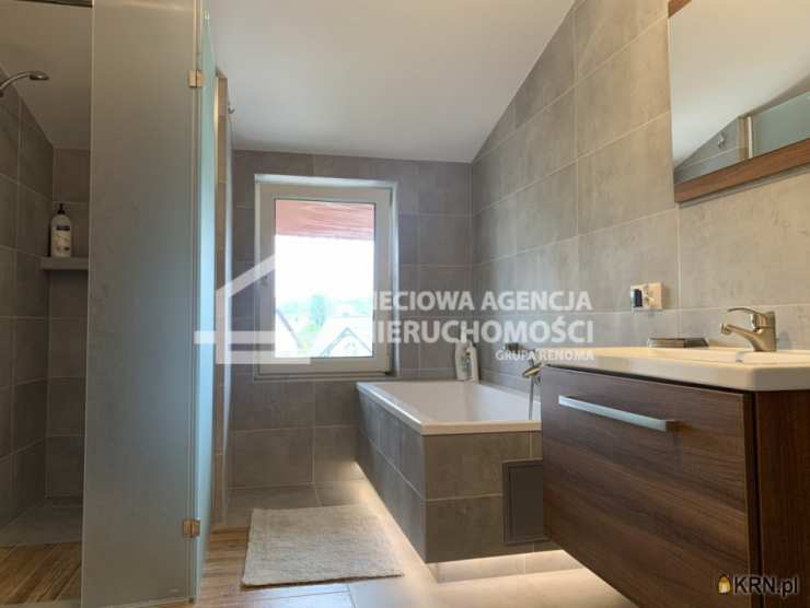 Dom  na sprzedaż, Rumia, ul. , 14 pokojowe