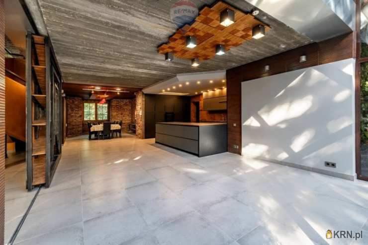 Dom  na sprzedaż, Ustanów, ul. , 10 pokojowe