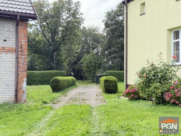 Dom  na sprzedaż, 9 pokojowe, Trzebiatów, ul. 