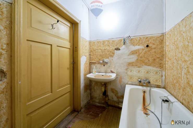 Lokal użytkowy  na sprzedaż, 7 pokojowe, Wichów, ul. 