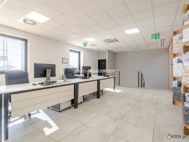 Lokal użytkowy  do wynajęcia, 8 pokojowe, Targowisko, ul. 