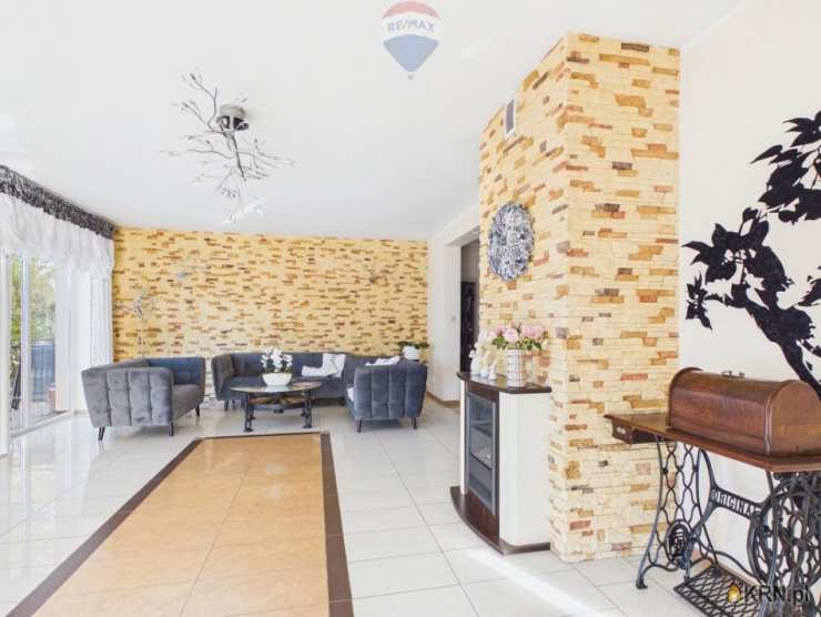 Lokal użytkowy  na sprzedaż, Tuchom, ul. , 19 pokojowe