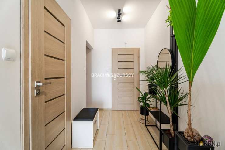 4 pokojowe, Krzysztoforzyce, ul. , Mieszkanie  na sprzedaż