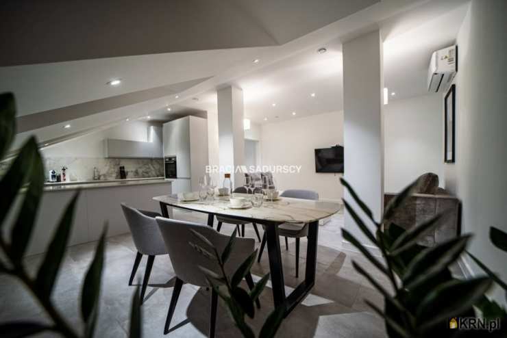 3 pokojowe, Mieszkanie  na sprzedaż, Żywiec, ul. Rynek