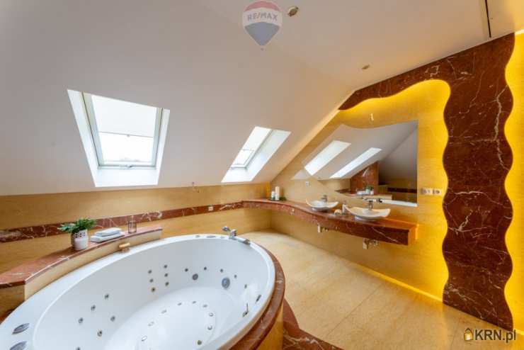 Żuków, ul. , Mieszkanie  na sprzedaż, 5 pokojowe