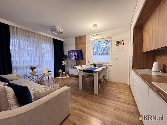 Toruń, Stawki, ul. , Mieszkanie  na sprzedaż, 3 pokojowe