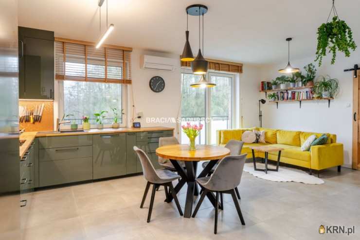 Mieszkanie  na sprzedaż, 4 pokojowe, Bochnia, ul. Podedworze